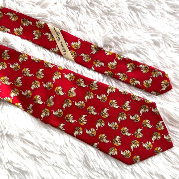 Salvatore Ferragamo Mens Silk Elephant Pattern Tie Made In Italy Red - Picture 2 of 5